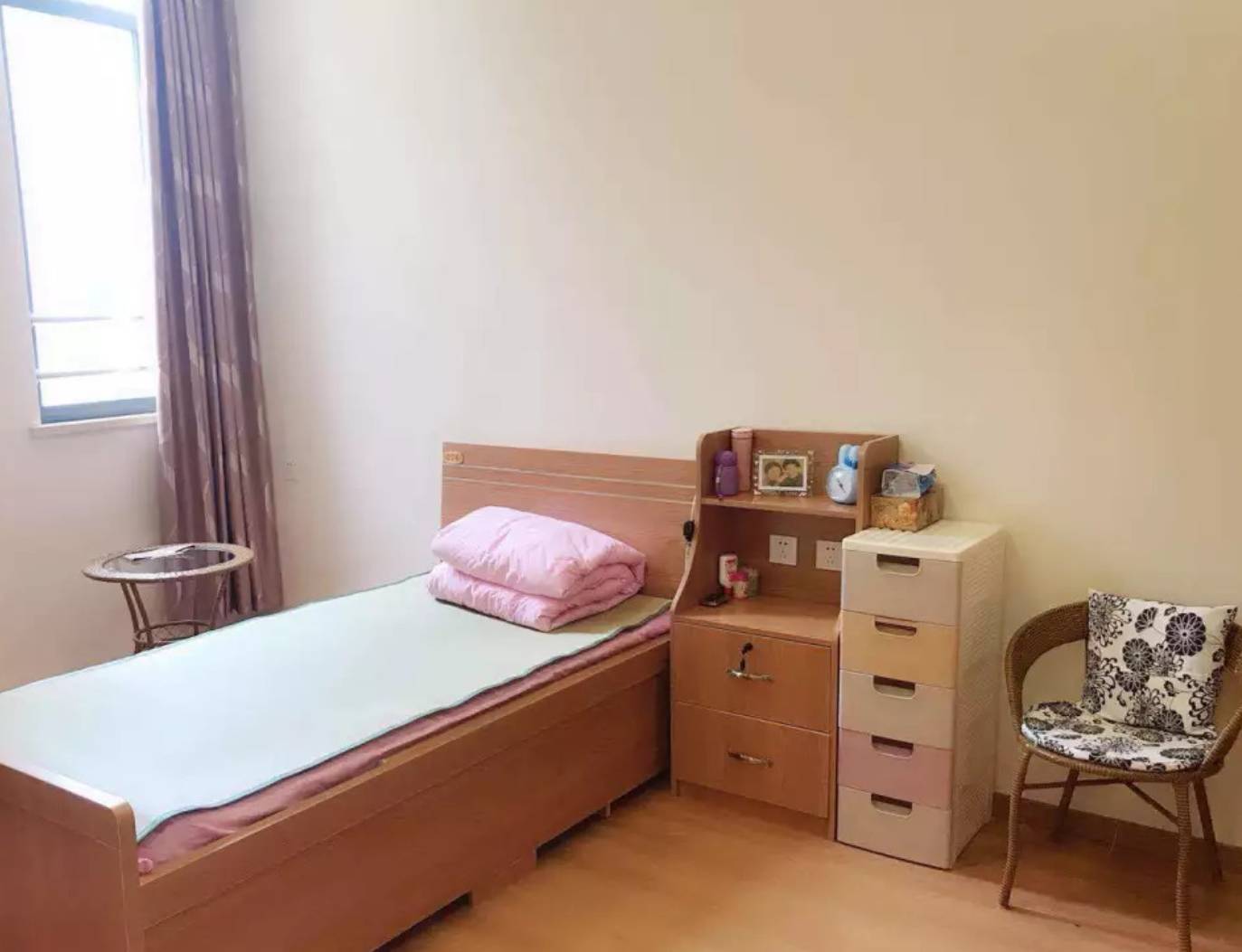 上海中高端养老院一般每月收费多少钱？